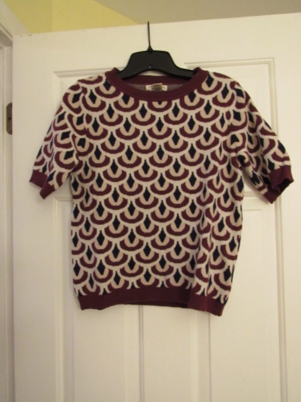 Christian Siriano Short Sleeve Sweater - Burgundy, white, and navy Size Small